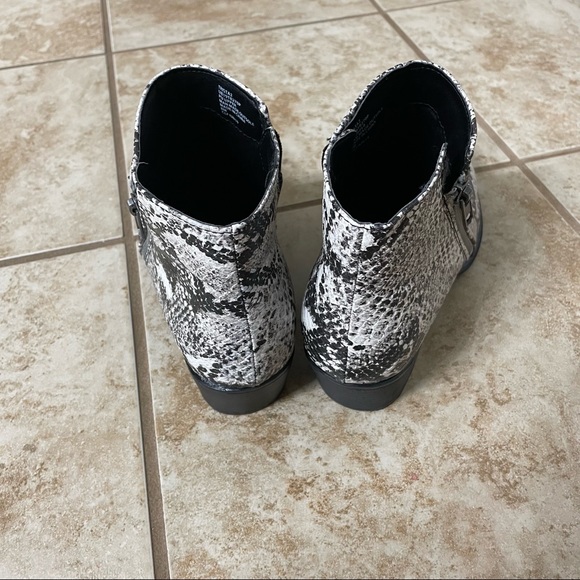 Snake booties - Picture 3 of 5